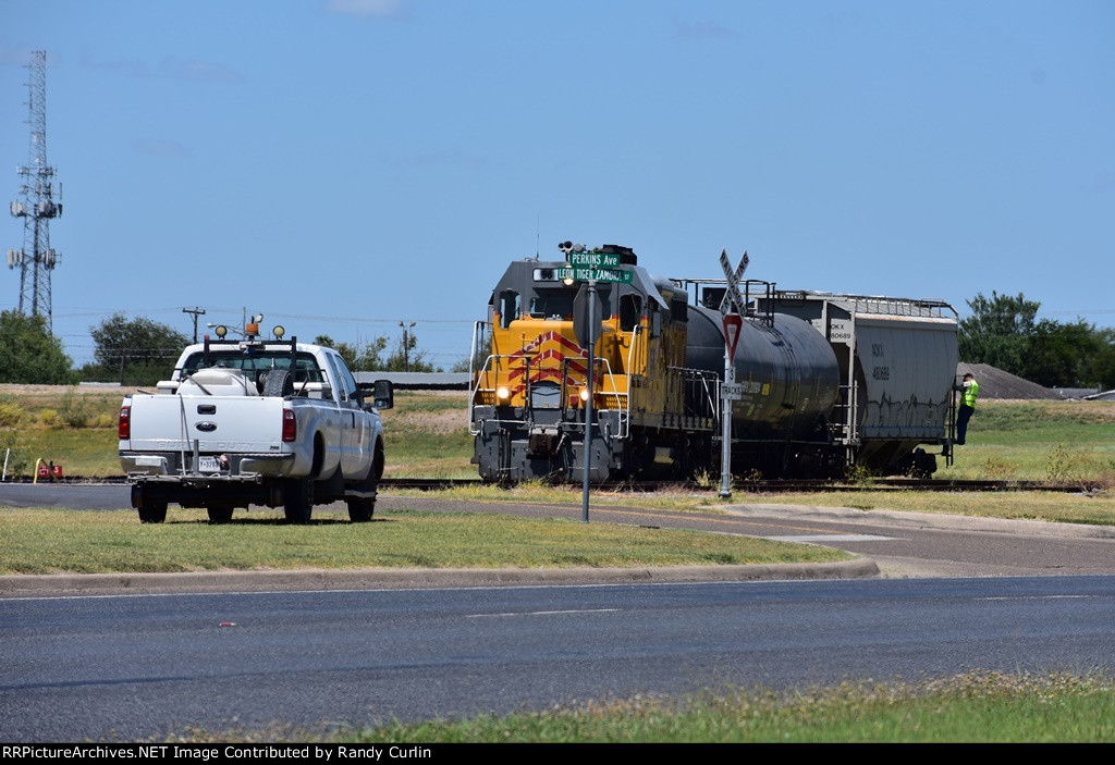 Shoving deep into the spur